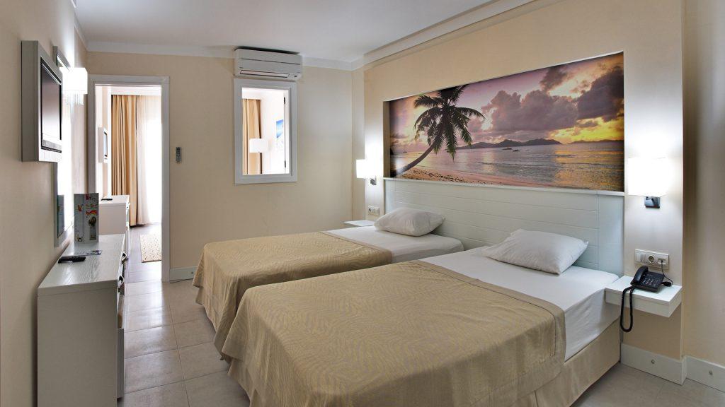 Batihan Beach Resort & Spa Kuşadası Ngoại thất bức ảnh