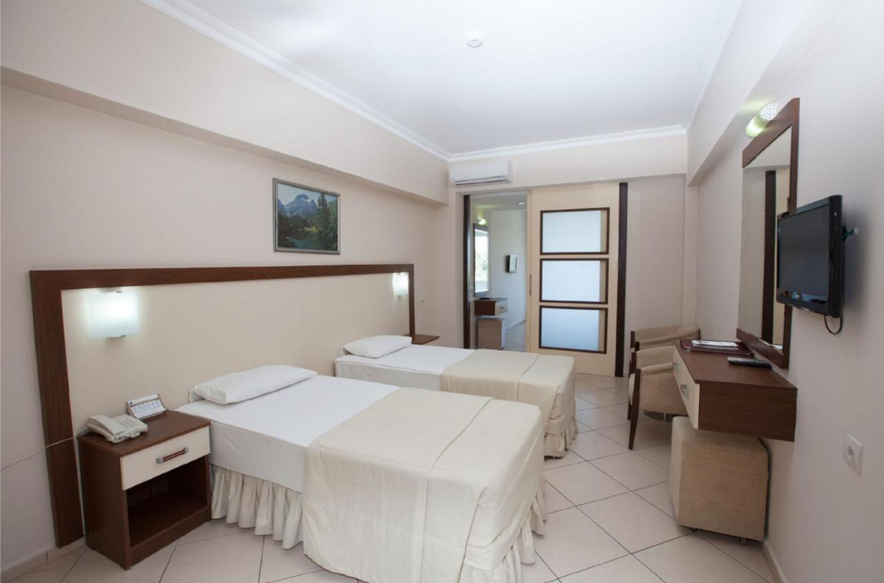 Batihan Beach Resort & Spa Kuşadası Ngoại thất bức ảnh