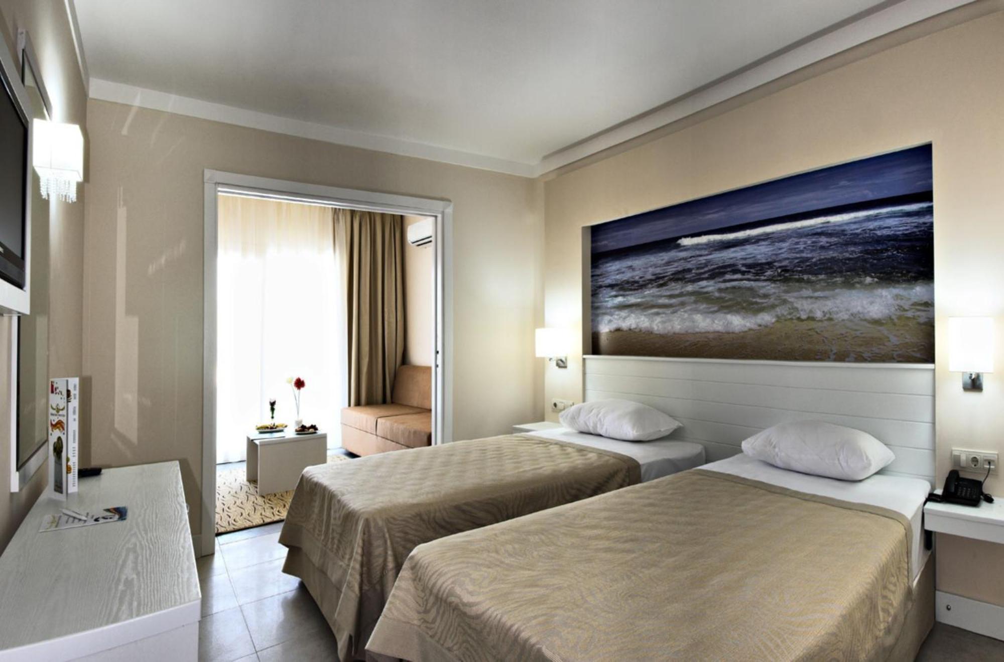 Batihan Beach Resort & Spa Kuşadası Ngoại thất bức ảnh