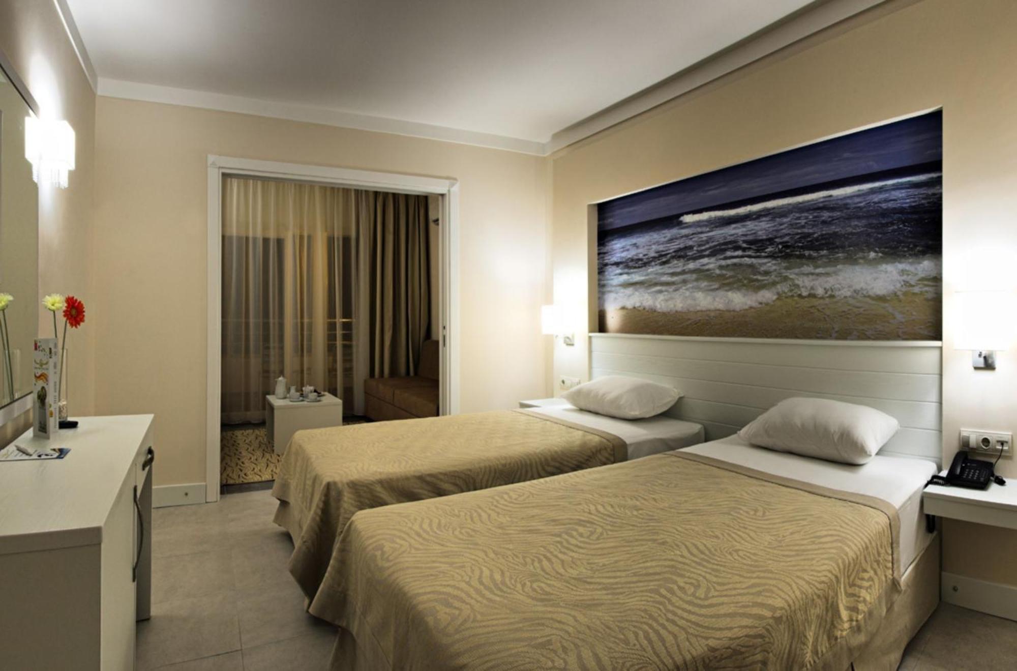Batihan Beach Resort & Spa Kuşadası Ngoại thất bức ảnh